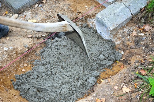 Näkyvät reunakivet Maakostea betoni: Näkyvät reunakivet